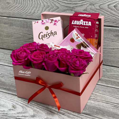 Подарочный набор с цветами «Женский день»