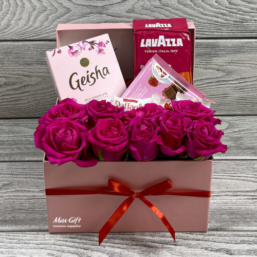 Подарочный набор с цветами «Женский день»