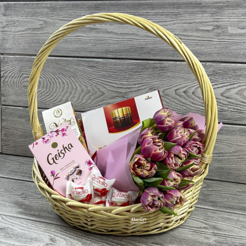 Подарочная корзина с цветами «Надин»