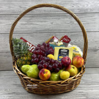 Подарочная корзина с фруктами «Угощение»