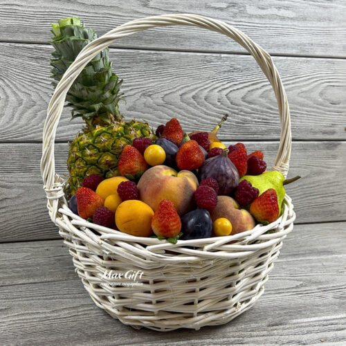 Фруктовая корзина с ягодами «Фруктовая романтика»