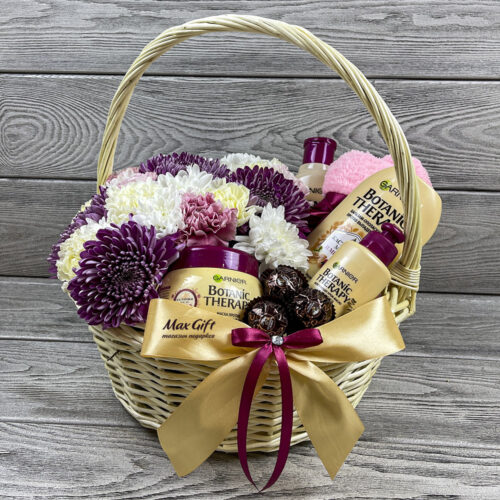 Подарочная корзина с цветами с цветами «Минуты радости»