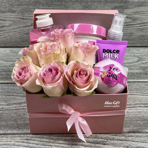 Подарочный набор с цветами «Розы»