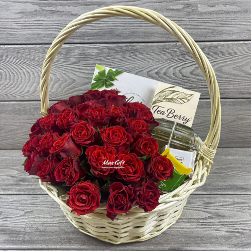 Подарочная корзина с цветами «Агата»