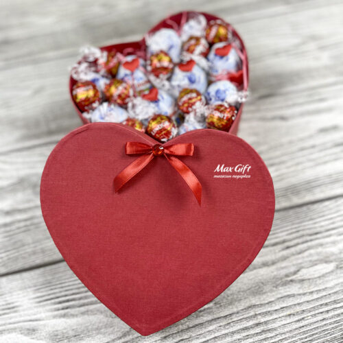 Подарочный набор «Сердечный Kinder сюрприз»