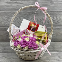 Подарочная корзина с цветами «Розовое сияние»