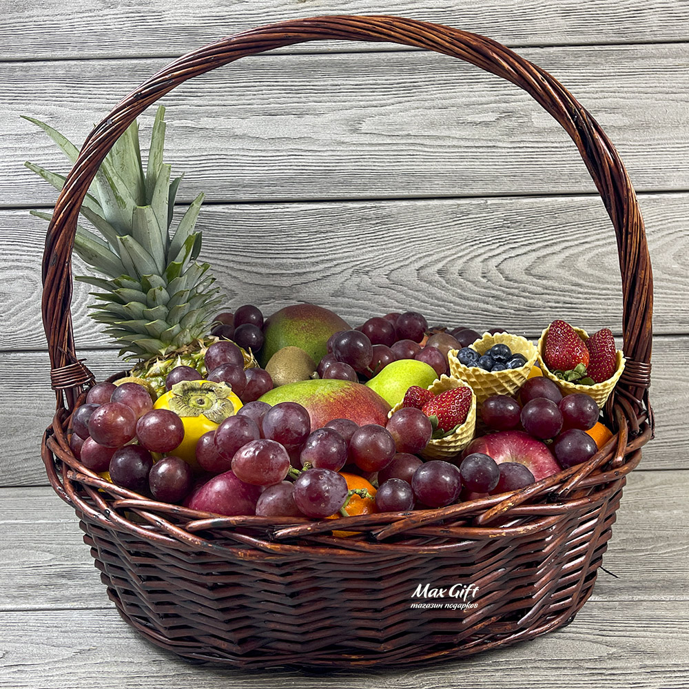 Фруктовая корзина с ягодами «На здоровье!» - S