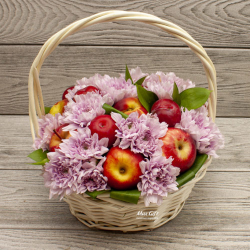 Композиция с цветами и фруктами «Летний микс»